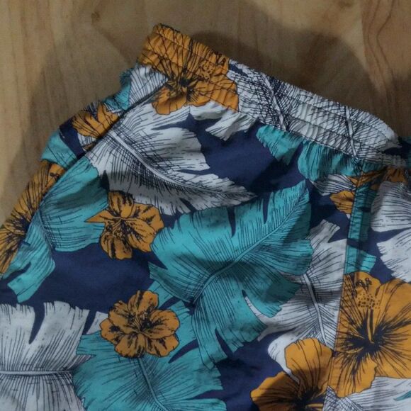 Patagonia Floral Pattern Shorts - Picture 3 of 10